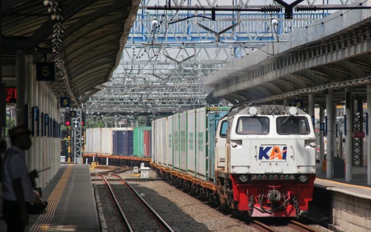KAI Logistik Jaga Ketahanan Distribusi Nasional Selama Libur Akhir Pekan Kenaikan Yesus Kristus