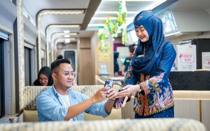 KAI Services Dorong LayanAan Ramah Lingkungan Lewat Electronic Bill di Kuliner Kereta