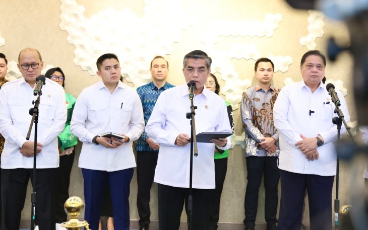 Menaker Yassierli pada konferensi pers kebijakan THR dan Bonus Hari Raya, dan realisasi stimulus ramadan, di Jakarta, Selasa (3/3/2026).