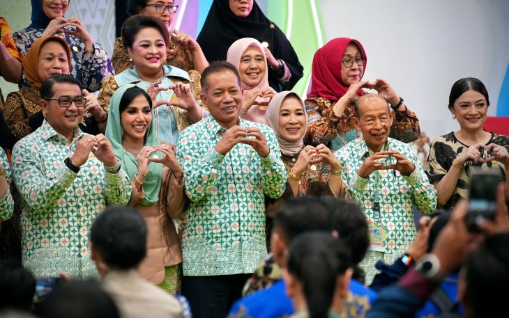 Menkop Ferry saat menghadiri pembukaan Inacraft 2026 di Jakarta International Convention Center (JICC), Rabu (4/2).