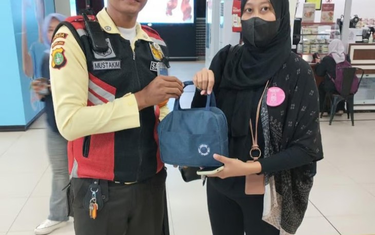 Mobilitas Tinggi Picu Kelalaian, Puluhan Barang Tertinggal Setiap Hari di LRT Jabodebek