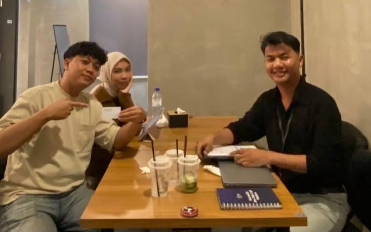 Profesional Muda Bangun Layanan