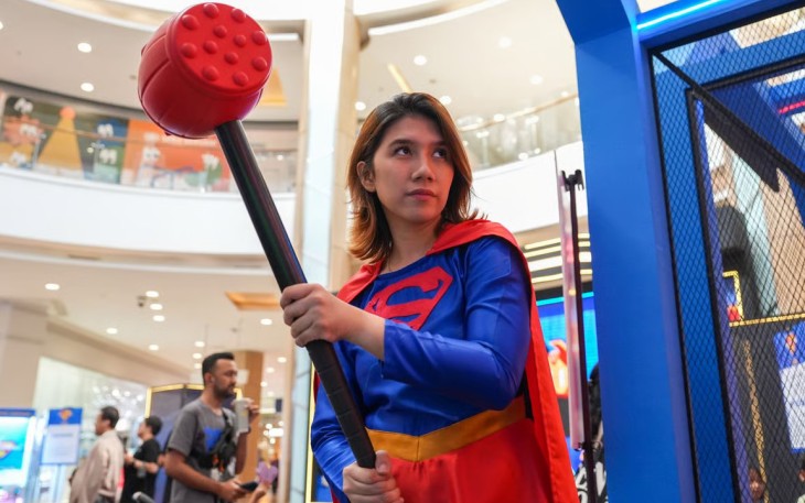 SUPERGIRL Hadir di Grand Galaxy Park Mall, Petualangan Siap Dimulai