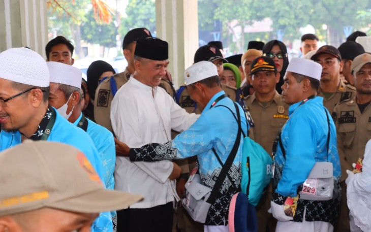 Pemkot Tebing Tinggi Lepas Keberangkatan 82 Jemaah Haji Menuju Tanah Suci