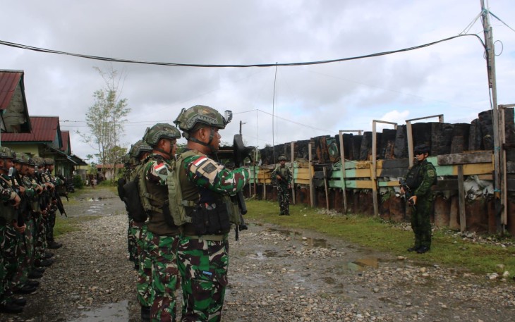 Wapangkoops TNI Habema Tinjau Kesiapsiagaan Prajurit di Pos Kotis Dekai