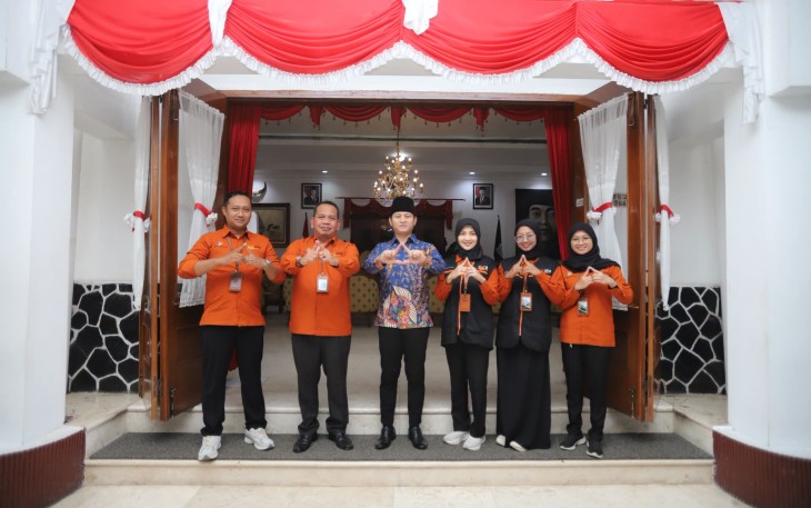 Bupati Trenggalek, Mochamad Nur Arifin, saat menerima lkunjungan petugas Sensus Ekonomi 2026 dari Badan Pusat Statistik (BPS) Kabupaten Trenggalek, Rabu (17/6/2026)