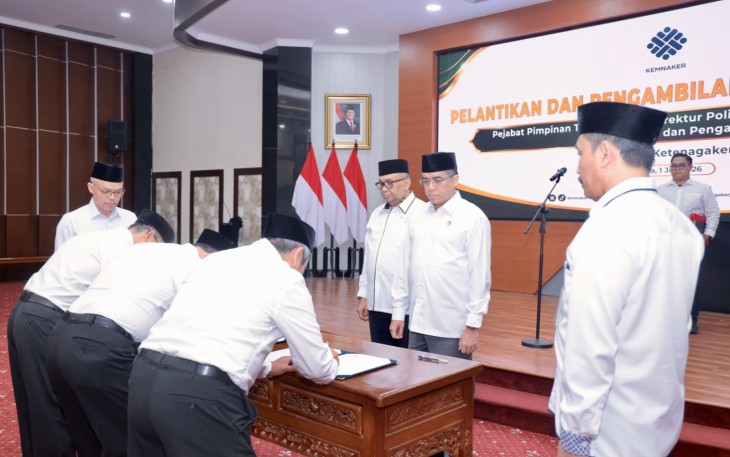 Prosesi Pelantikan Lantik Pejabat Baru