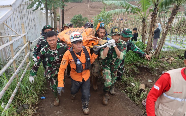 Tim SAR Gabungan Evakuasi 3 Korban