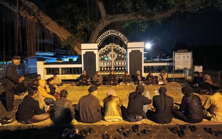 Sarasehan budaya bertajuk "Ada Apa Dengan Giyanti?" yang digelar Yayasan Suket Lawu Mawiji pada Senin (12/1/2026) malam, di Situs Perjanjian Giyanti, Dusun Kerten, Kelurahan Jantiharjo, Kecamatan/Kabupaten Karanganyar