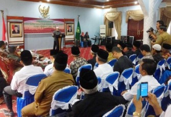 Pengukuhan Pengurus MUI Kota Bengkulu masa khidmat 2015-2020 di Balai Kota, Senin (06/02/2017)