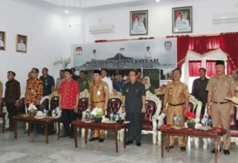  Ketua Tim Korsupgah (Koordinasi dan Supervisi Pencegahan) Korupsi KPK Adliansyah Nasution dalam acara Monitoring dan Evaluasi Progress Rencana Aksi Pencegahan Korupsi Terintegrasi di Gedung Daerah Serasan Seijoan Kabupaten Seluma, Selasa (28/02/2017).