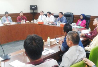 Direktur Utama Bank Bengkulu beserta jajaran menggelar jumpa pers terkait rangkaian kegiatan HUT Bank Bengkulu ke-46 tahun 2017.