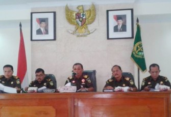 Kejati Bengkulu saat gelar jumpa pers di Aula Kejati Bengkulu, Selasa (11/04/2017)