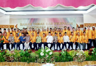 Gubernur RM pada Ramah Tamah dan Pelepasan Kontingen Penas KTNS Provinsi Bengkulu 2017, di Balai Semarak Raya Bengkulu, Senin (01/05).
