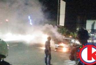 Mobil Patwal polisi saat terbakar