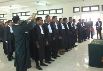 Pengambilan sumpah 30 Advokat Peradi