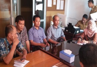 Komisi IV DPRD Provinsi Bengkulu menyambut kedatangan TT RL ini didampingi Wakil Ketua Persatuas Guru Republik Indonesia (PGRI) RL, Nurliani,