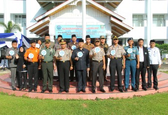 Plt. Gubernur Bengkulu Rohidin Mersyah saat menghadiri peringatan Hari Anti Narkotika Internasional di lapangan Kantor Pemprov Bengkulu, Kamis (13/7).