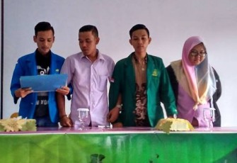 Pemuda dan mahasiwa saat mendeklarasikan dukungan terhadap Perppu Ormas, Rabu (19/7/2017) di aula Hotel Latansa. 