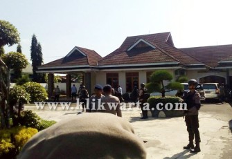 Rekonstruksi OTT KPK di Kediaman RM, Rabu (02/08/2017)