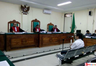 Sidang lanjutan terhadap kedua terdakwa (Amin Anwai dan Murni Suhardi) Operasi Tangkap Tangan (OTT) kasus suap Balai Wilayah Sungai Sumatera (BWSS) VII Bengkulu yang melibatkan Kepala Seksi Intelijen Kejati Bengkulu Parlin Purba pada hari Kamis (24/8).