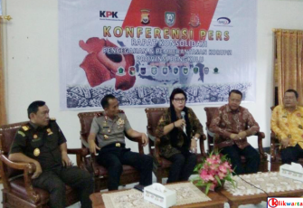 Wakil Ketua KPK Basaria Pandjaitan, saat Konferensi Pers Rapat Konsolidasi Pencegahan dan Pemberantasan Korupsi Provinsi Bengkulu, Kamis (10/08/2017).