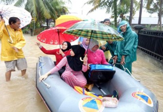 Musibah banjir yang dialami beberapa warga Kota Bengkulu