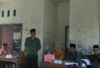 Salah satu calon kades saat menyampaikan visi dan misinya