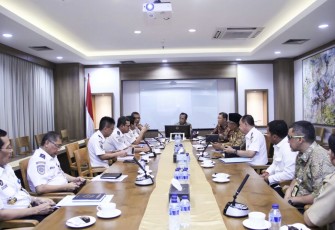 Plt Gubernur Bengkulu Mengunjungi Menteri Perhubungan Budi Karya Sumadi di kantor Kemenhub Jakarta Pusat 