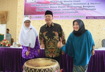 Muswil WI_Plt Gubernur Bengkulu Rohidin Mersyah, menghadiri sekaligus membuka secara resmi Muswil Wanita Islam