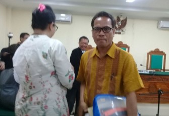 Parlin Purba usai menjalani sidang vonis