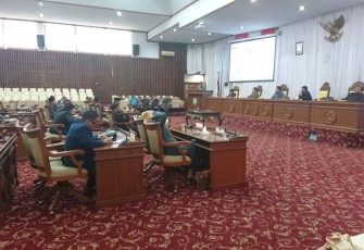 Rapat Paripurna DPRD Provinsi Bengkulu, Selasa (16/01/2018)