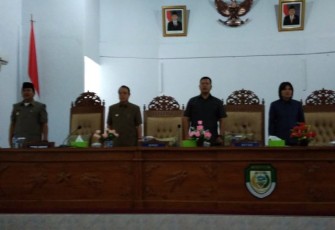Paripurna Penyampaian Pandangan Umum Fraksi Terhadap Enam Raperda