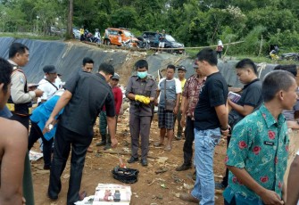 Jasad bayi saat ditemukan dan diidentivikasi aparat setempat