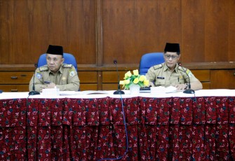 Sekretaris Daerah Provinsi Bengkulu Nopian Andusti saat memberikan arahan pada Penyerahan SK Gubernur Bengkulu No. P.110 Tahun 2018 Tentang Kalender Event 2018