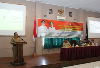 Sekretaris Daerah Provinsi Bengkulu Nopian Andusti saat membuka Musyawarah Perencanaan Pembangunan Daerah (Musrenbang) Kab. Mukomuko di Aula Bappeda Mukomuko.
