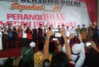 Puluhan ulama di Provinsi Bengkulu saat menggalang gerakan memerangi hoax. 