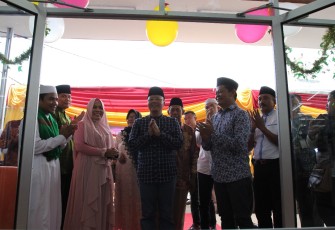 Plt Gubernur Rohidin Mersyah Saat Menghadiri Peresmian Minimarket El Jhon 2