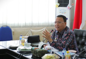 plt Gubernur Rohidin Mersyah Saat Memimpin Rapat Ekspose Program Dinas Dukcapil Provinsi Bengkulu tahun 2018 (Desa/Kelurahan Tertib Administrasi Kependudukan dan Gerakan ASN Sadar Administrasi Kependudukan (GASA) Se-Provinsi Bengkulu