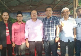 Foto Bersama usai ngopi sore bareng