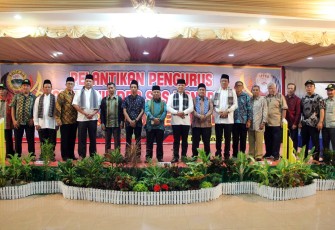 Foto bersama usai pelantikan