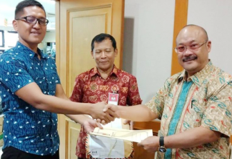 Penyerahan nama calon ke KPU RI.