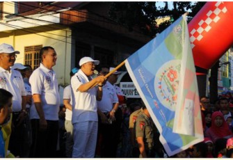 Plt Gubernur Bengkulu Rohidin Mersyah Melepas Secara Resmi Bengkulu Kids Marathon 2017, di Kawasan Car Free Day