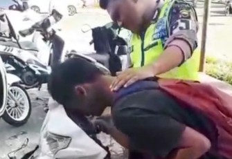 Pemuda Kaur yang nekat pura-pura kesurupan saat ada razia polisi. Foto (Tribratanewsbengkulu.com)