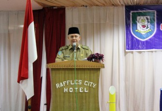Kepala Dinas Kominfo dan Statistik Provinsi Bengkulu Eddy Prawisnu saat membuka Bimbingan Teknis Pengelolaan Aplikasi LAPOR Provinsi Bengkulu.