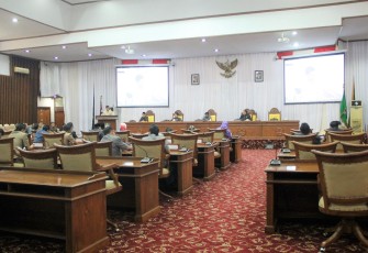 Penyampaian Pandangan Umum Fraksi- Fraksi pada Rapat Paripurna ke-II masa persidangan ke –II tahun sidang 2018