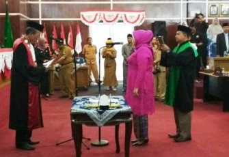 Pengambilan Sumpah Jabatan  Baidari Citra Dewi Sebagai Ketua DPRD Kota 