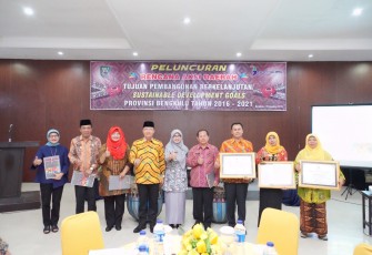 Foto bersama saat usai peluncuran Rencana Aksi Daerah SDGs