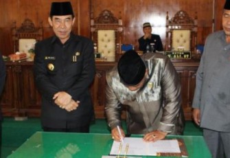 Penandataganan LKPJ 