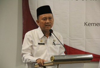 Hamka Sabri saat membuka resmi Rapat Koordinasi Penguatan Kerjasama Antar Kementerian dan Lembaga Dalam Pemberdayaan Zakat